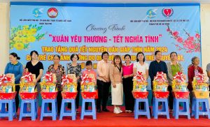 Xuân Yêu Thương - Tết Nghĩa Tình