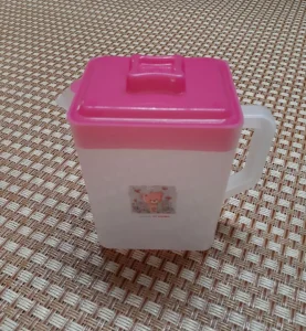 sản phẩm ca nhựa vuông Vĩ Hưng