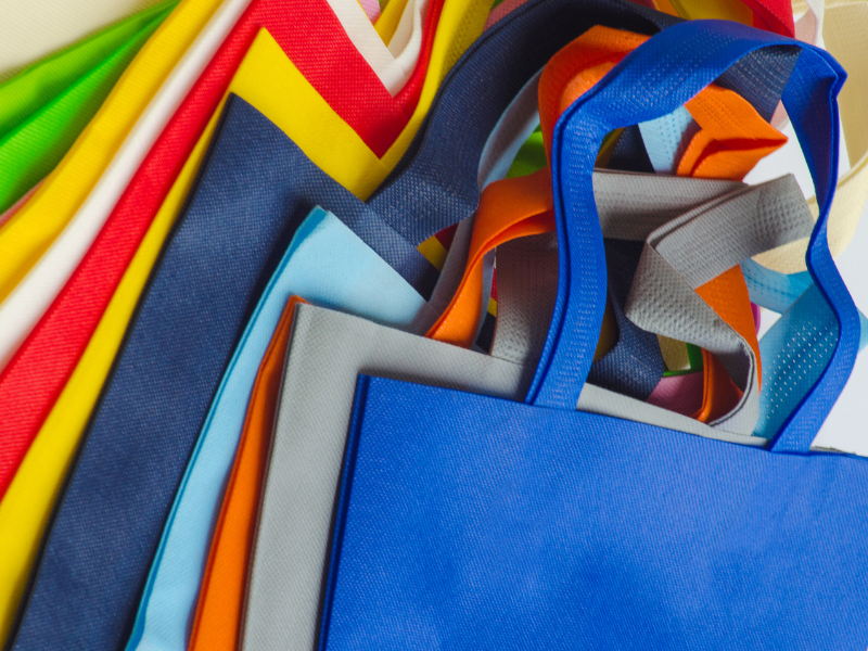 tui-giay-hay-tui-ni-long