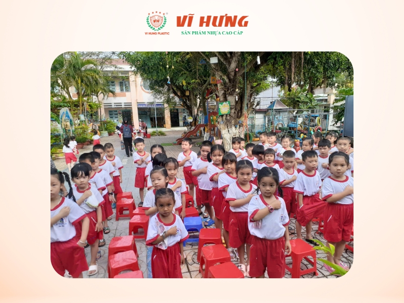 Ghế nhựa lùn giá rẻ nhựa Vĩ Hưng