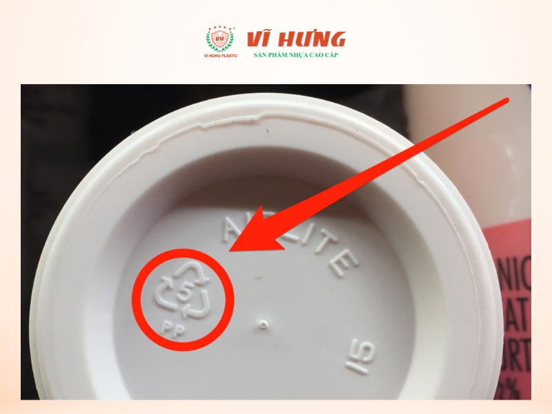 Ký hiệu số 5 trong khung tam giác dưới đáy chai nhựa là ký hiệu của Nhựa PP