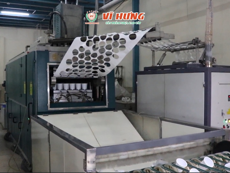 Dây chuyền dập ly tốc độ cao