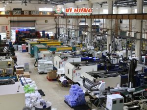 Nhà máy sản xuất Nhựa Vĩ Hưng với hệ thống 39 máy ép phun hoạt động liên tục cùng cầu trục 15 tấn