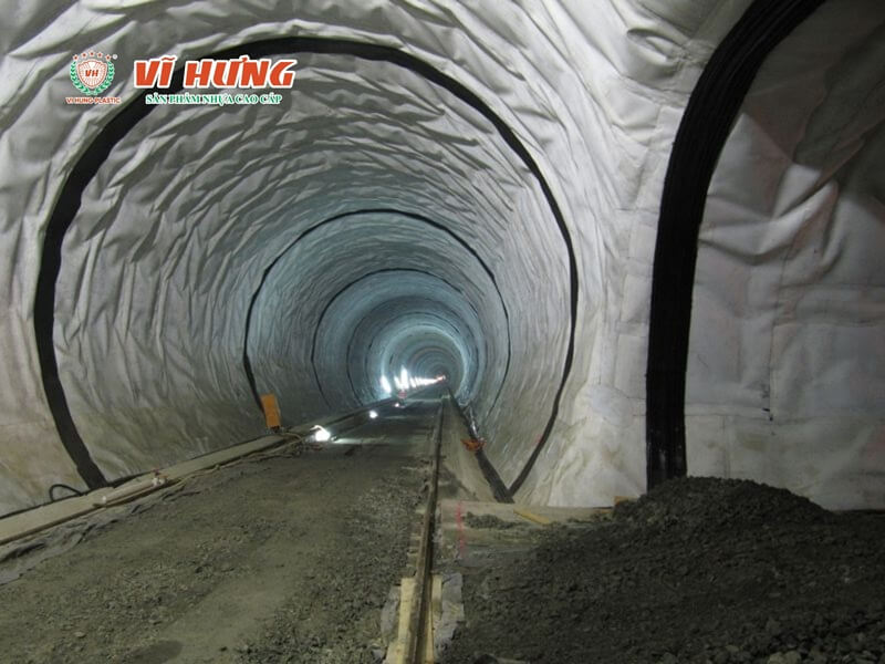 Màng lót hầm địa kỹ thuật sản xuất từ VLDPE với độ co giãn và chống đâm thủng cao